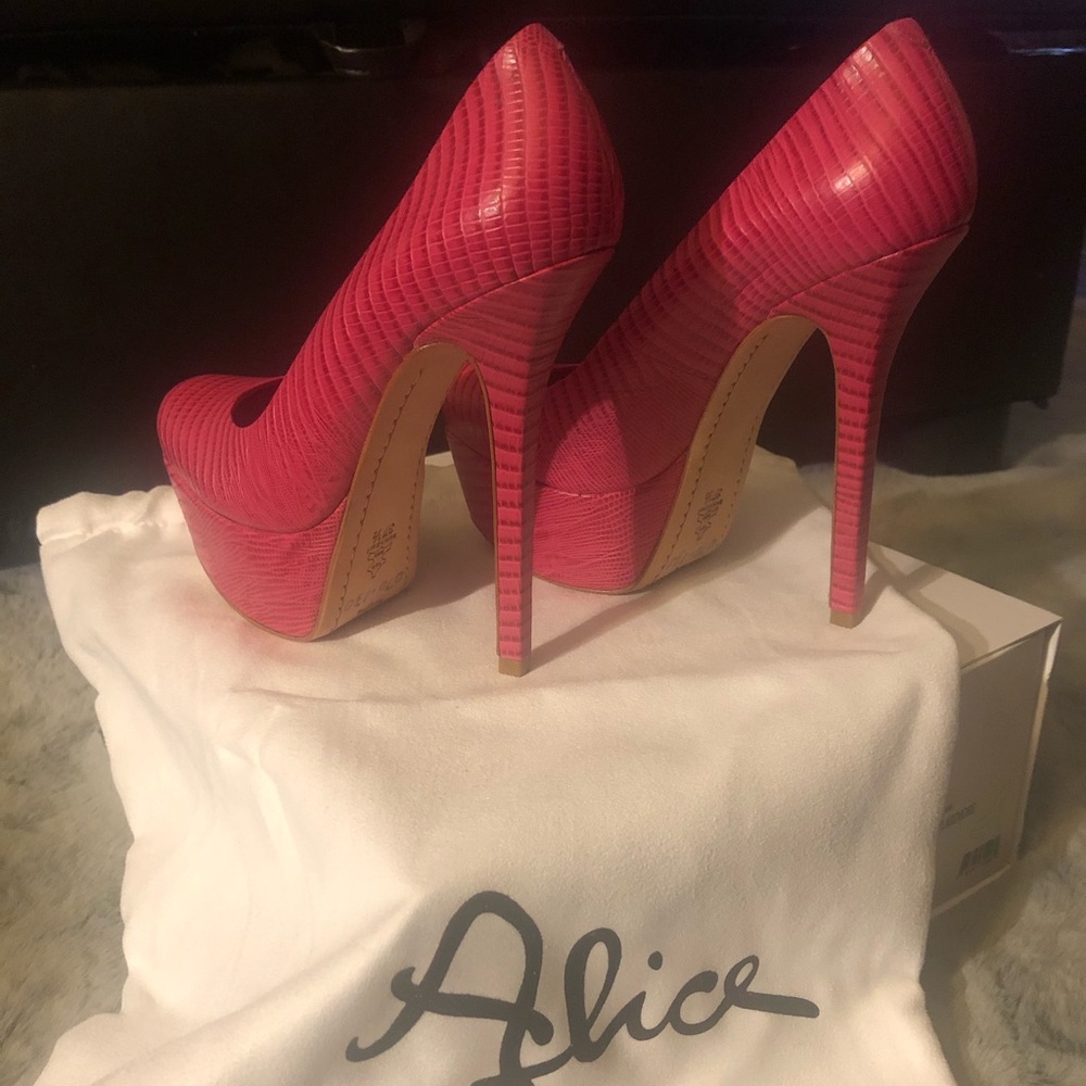 Hot Pink Alice & Olivia Larimore Stiletto - Picture 5 of 8